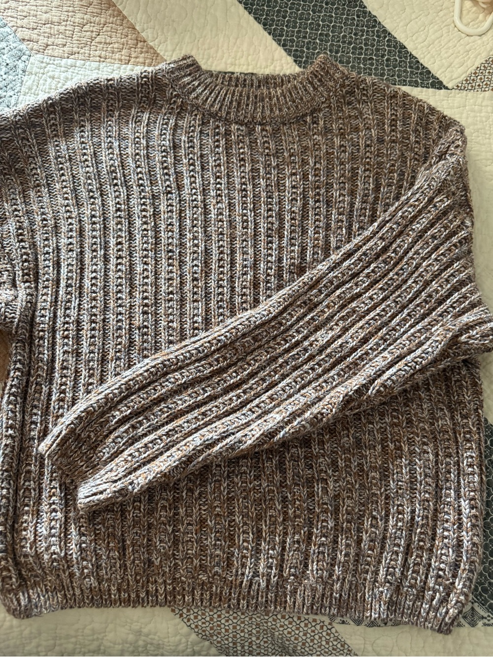 Universal Thread Women’s Marled Brown Ribbed Crewneck Sweater